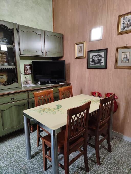 Napoli Residenza Castiglia Apartment ภายนอก รูปภาพ